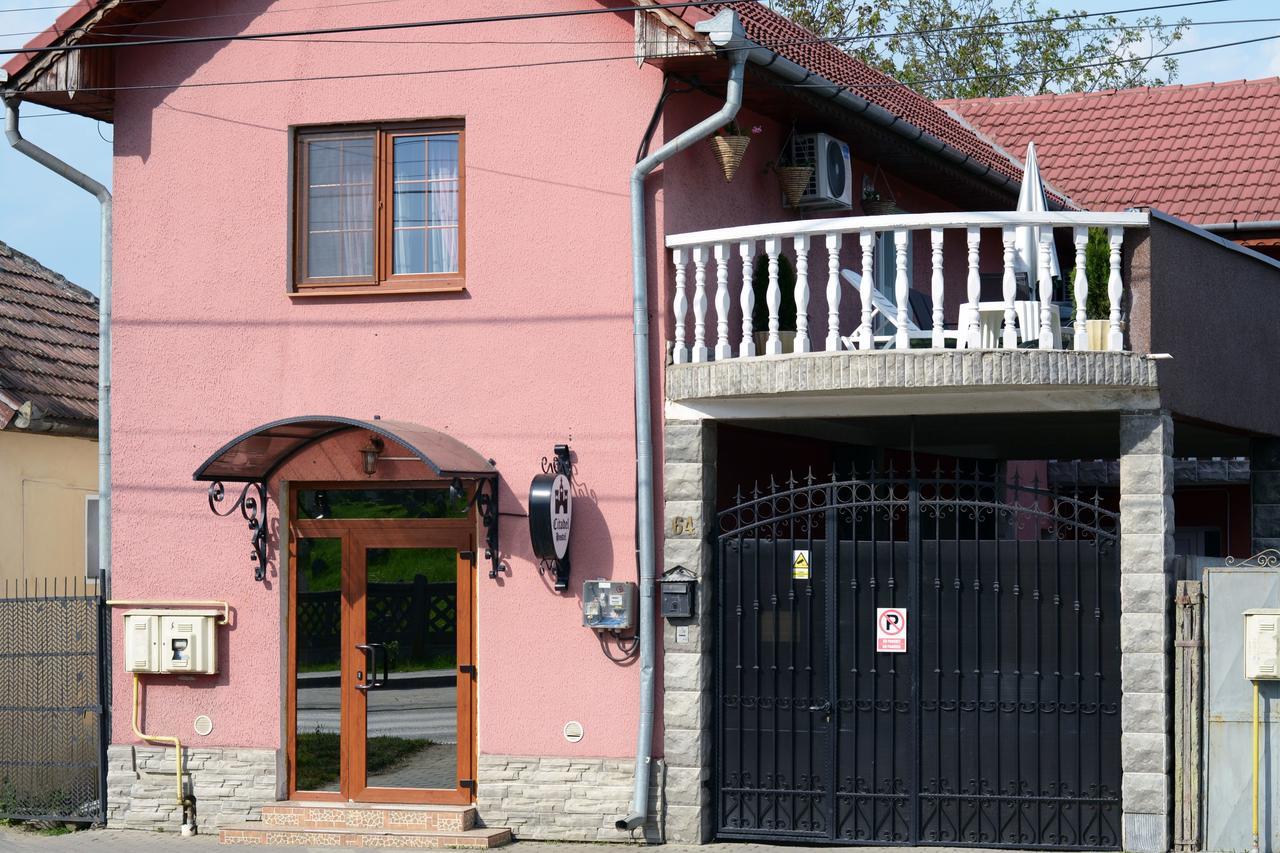 Citadel Hostel Алба-Юлія Екстер'єр фото
